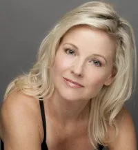 배우인 나탈리 래드포드의 대표 이미지