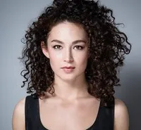 영화배우인 니콜렛 피어스의 대표 이미지