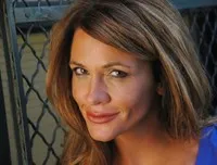 영화배우인 멜리사 안슈츠의 대표 이미지