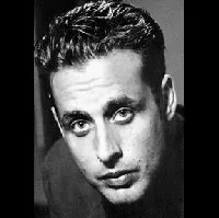 영화배우인 리치몬드 아퀘트의 대표 이미지