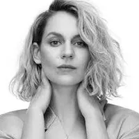 영화배우인 레안 라브레셰-도르의 대표 이미지