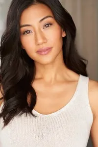 영화배우인 앨리사 앨라파치의 대표 이미지