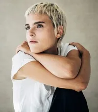 영화배우인 호네 라스피우르의 대표 이미지