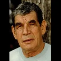 배우인 미셸 콩스탄틴의 대표 이미지