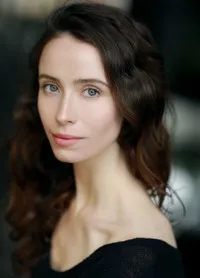 영화배우인 아이샤 파비안느 로스의 대표 이미지