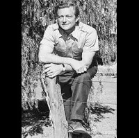 배우인 리차드 데닝의 대표 이미지