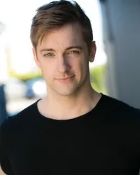 영화배우인 댄 J. 에반스의 대표 이미지