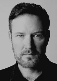 영화배우인 이선 토머스의 대표 이미지