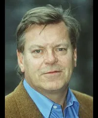 영화배우인 워렌 클라크의 대표 이미지