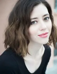 영화배우인 니콜 로덴버그의 대표 이미지