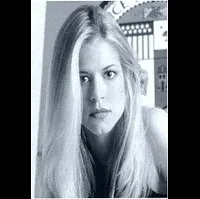 배우인 타미 로렌의 대표 이미지