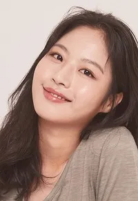 영화배우인 정하리의 대표 이미지