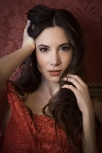 영화배우인 마구이 브라비의 대표 이미지