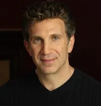 영화배우인 조지 빈센트의 대표 이미지