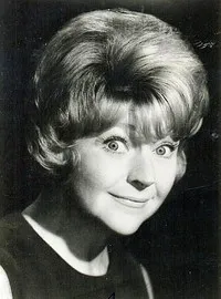 영화배우인 도라 브라이언의 대표 이미지