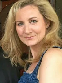 영화배우인 코릭 윅스의 대표 이미지