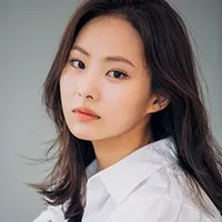 연극배우인 송지연의 대표 이미지
