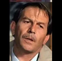 배우, 감독, 각본인 엔리코 마리아 살레르노의 대표 이미지