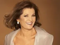 배우인 스테파니 비참의 대표 이미지