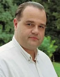 영화배우인 체자리 자크의 대표 이미지