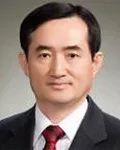 판사인 신영철의 대표 이미지