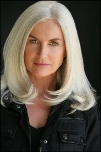 영화배우인 올리비아 트레이시의 대표 이미지