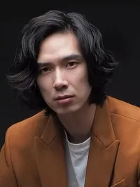 영화배우인 찰리 L의 대표 이미지