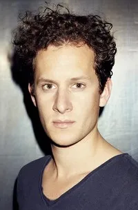 영화배우인 모리츠 폰 트로이엔펠스의 대표 이미지