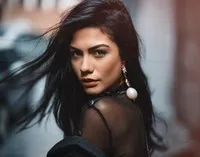 영화배우인 데메트 외즈데미르의 대표 이미지