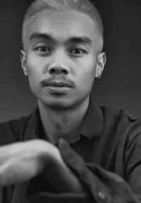 영화배우인 앨런 트롱의 대표 이미지