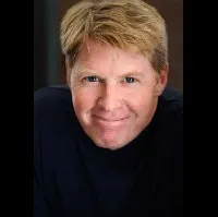 영화배우인 개리 허쉬버거의 대표 이미지