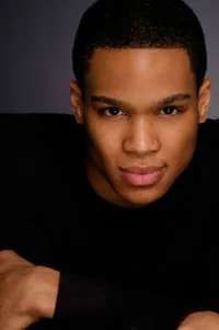 영화배우인 레이마텔 무어의 대표 이미지