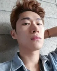 영화감독인 여운규의 대표 이미지