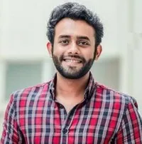 영화배우인 아르준 아소칸의 대표 이미지