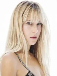 영화배우인 레나 구라의 대표 이미지