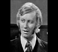 배우인 맥스 핍스의 대표 이미지