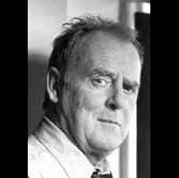 영화배우인 피터 맥네일의 대표 이미지