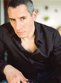 영화배우인 랄프 허포트의 대표 이미지