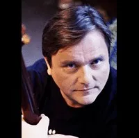 배우인 사카리 쿠오스마넨의 대표 이미지