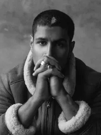 영화배우인 추쿠 모두의 대표 이미지