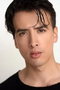 영화배우인 크리스 카슨의 대표 이미지