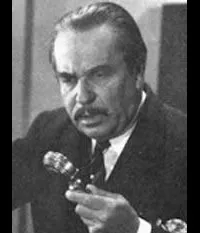 배우인 노아 비어리의 대표 이미지