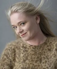 영화배우인 율리아 반 더 그라프의 대표 이미지