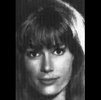 영화배우인 올가 조지-피콧의 대표 이미지