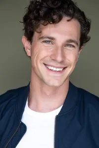 영화배우인 리오르 셀브의 대표 이미지