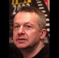 영화배우인 보구스와프 린다의 대표 이미지