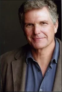 배우인 크리스토퍼 알포트의 대표 이미지