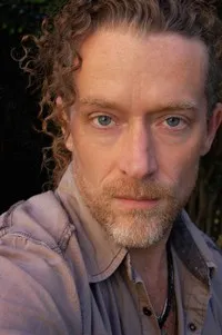 배우인 다린 히메스의 대표 이미지