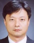 대학교수인 이준구의 대표 이미지
