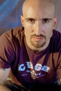 영화배우인 스캇 멘빌의 대표 이미지